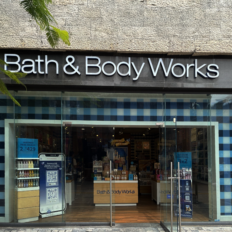 BATH & BODY WORKS